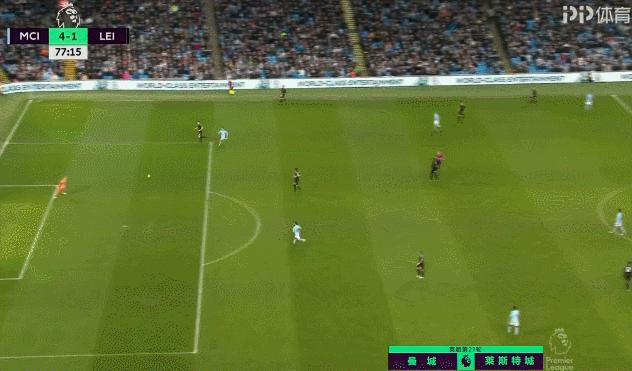 从状态低迷到收获大四喜只需45分钟！阿奎罗诠释何为打脸型前锋