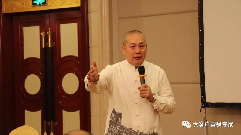 如何拿捏你的客户让他死心塌地,怎么样让讨厌你的客户喜欢你