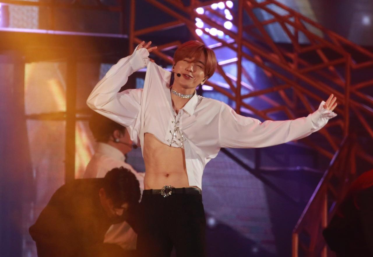 SuperJunior香港演唱会，东海用粤语向歌迷撒娇