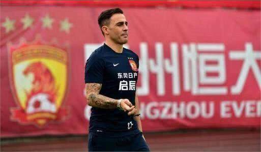 恒大新人王！留洋名宿王上源挤掉三大国脚进入恒大亚冠阵容！