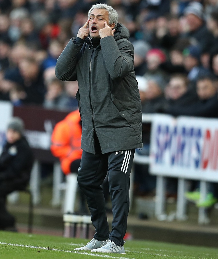 13射门64%控球无功而返，穆帅：他们踢球像野兽，没进球难以置信