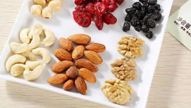 快过年了有什么好吃的零食推荐,10款好吃美味的美味过年零食