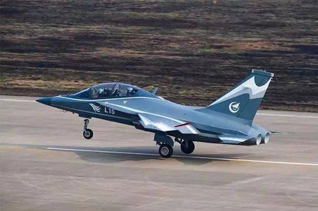 猎鹰教练机最新信息,猎鹰战斗教练机评价