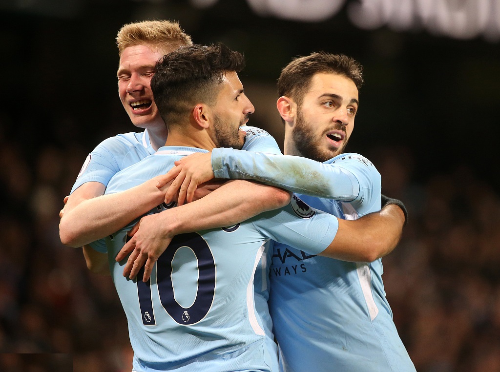 从状态低迷到收获大四喜只需45分钟！阿奎罗诠释何为打脸型前锋