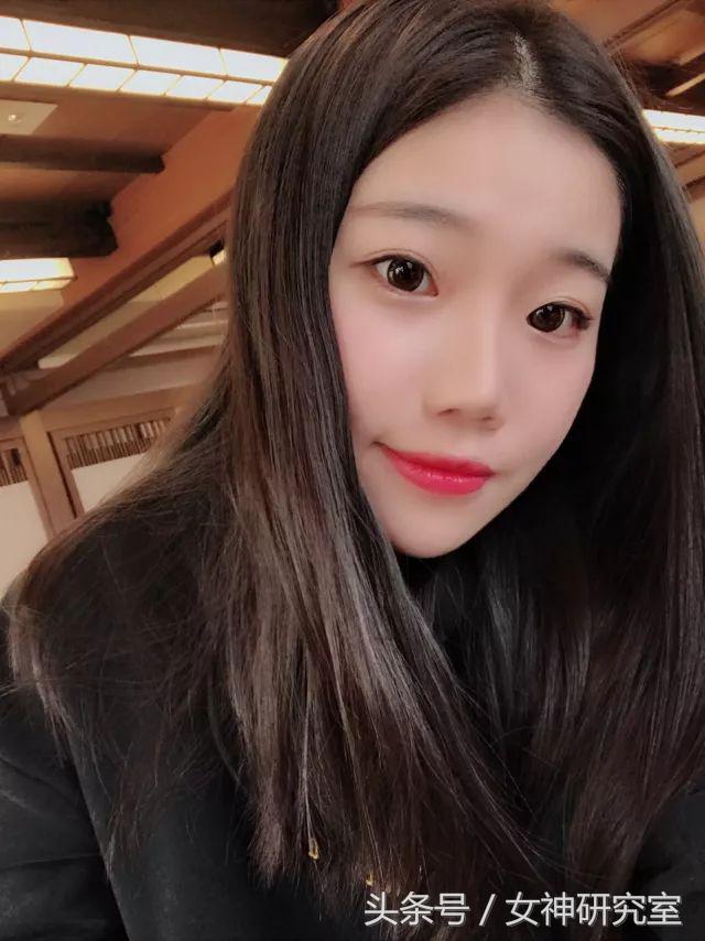 白领们一发工资就找她代购奢侈品，月光族真是伤不起