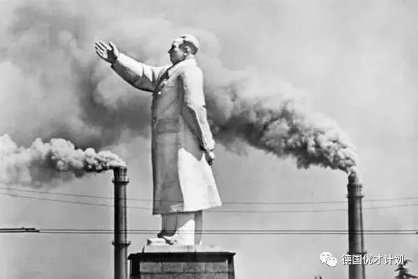 1957年的裸模与热吻！这个外国人在中国*拍偷**的老照片你一定没见过