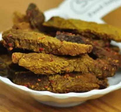 怎样做猪肉干好吃家庭做法,自制猪肉干最简单的方法