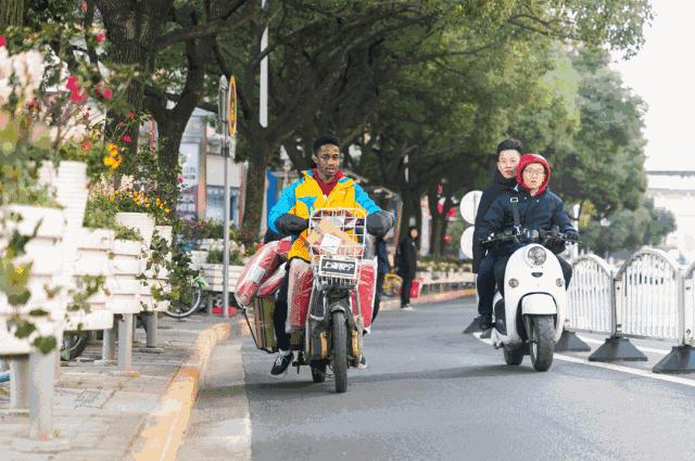 魔都再使“空城计”！上海人的日常该如何应对？
