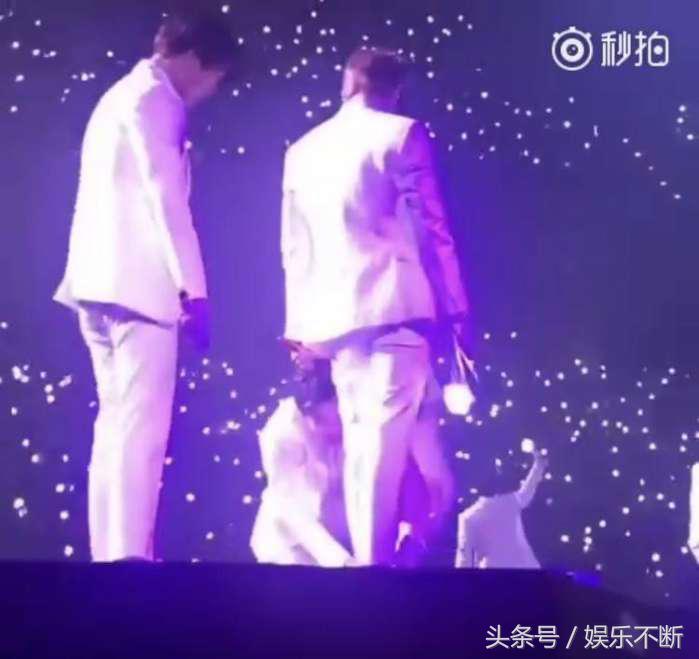 exo灿烈给成员准备惊喜,exo世勋朴灿烈边伯贤