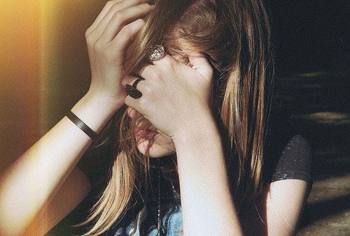 女人说自己特别爱哭怎么回答,女孩子爱哭心理特别脆弱怎么改变