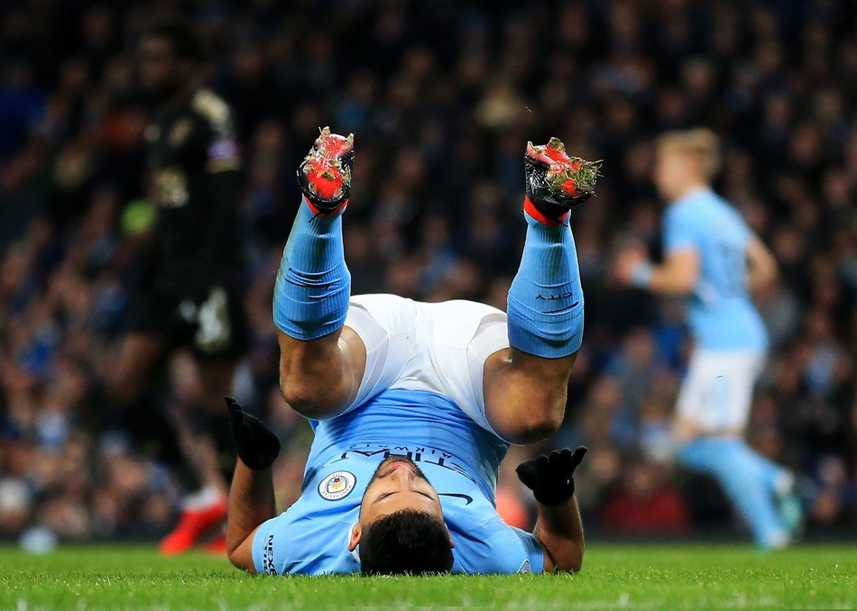 从状态低迷到收获大四喜只需45分钟！阿奎罗诠释何为打脸型前锋