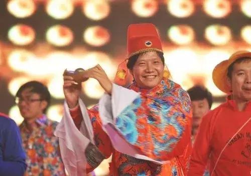 「要我参加这样的公司年会，我还不如辞职算了！」