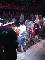 「要我参加这样的公司年会，我还不如辞职算了！」