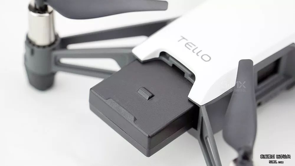 DJIIntel黑科技加身！睿炽科技699元无人机Tello有哪些看点？