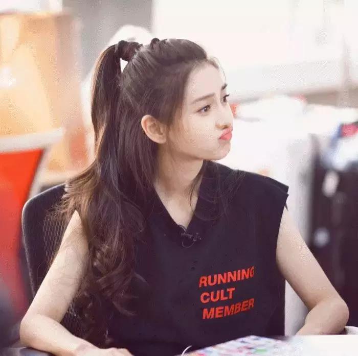 秋季流行发型五种很火的发型,兔年开年发型推荐