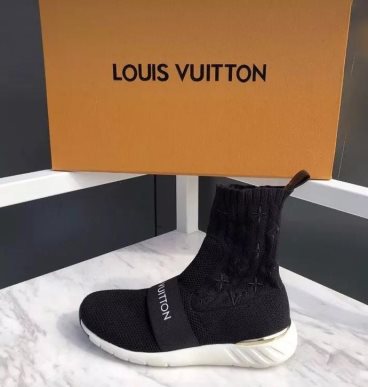 时尚“回春”袜子鞋！曾被嫌弃的TA竟然这么受大牌欣赏