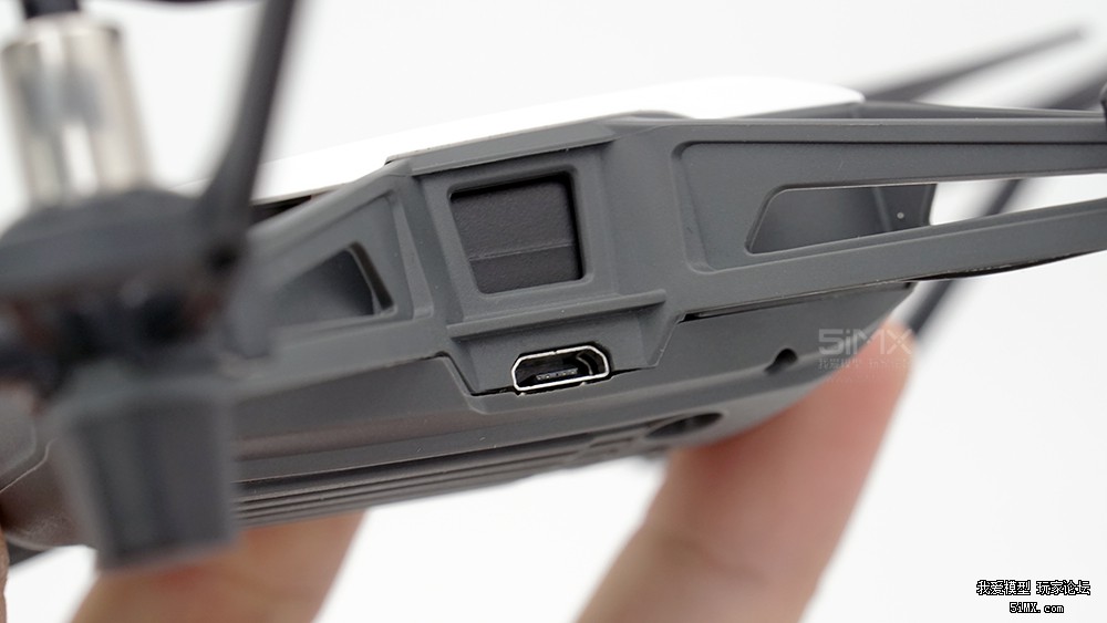 DJIIntel黑科技加身！睿炽科技699元无人机Tello有哪些看点？