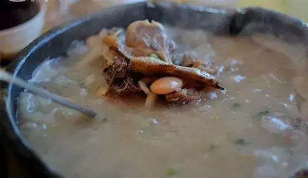 来自西藏墨脱的石锅鸡,西藏墨脱特色石锅