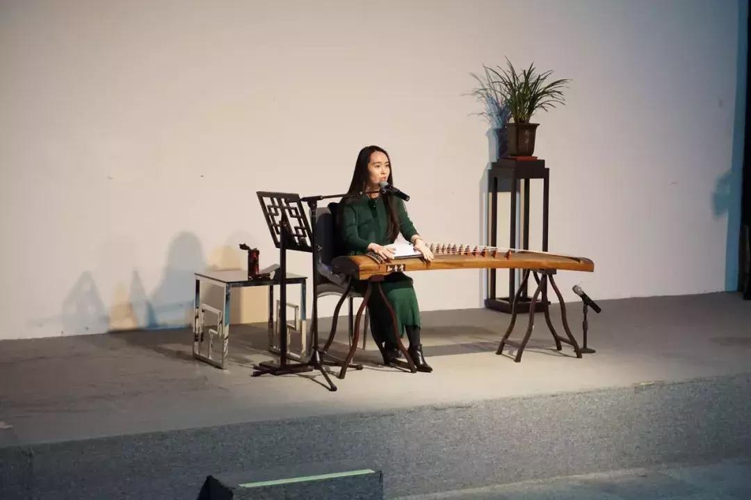 古筝低音区触弦有杂音怎么办,弹古筝触碰琴弦有杂音怎么解决