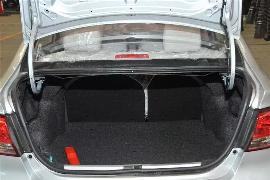 天津一汽保命神车！起价只要三万六，油耗两毛多，吊打悦翔自由舰