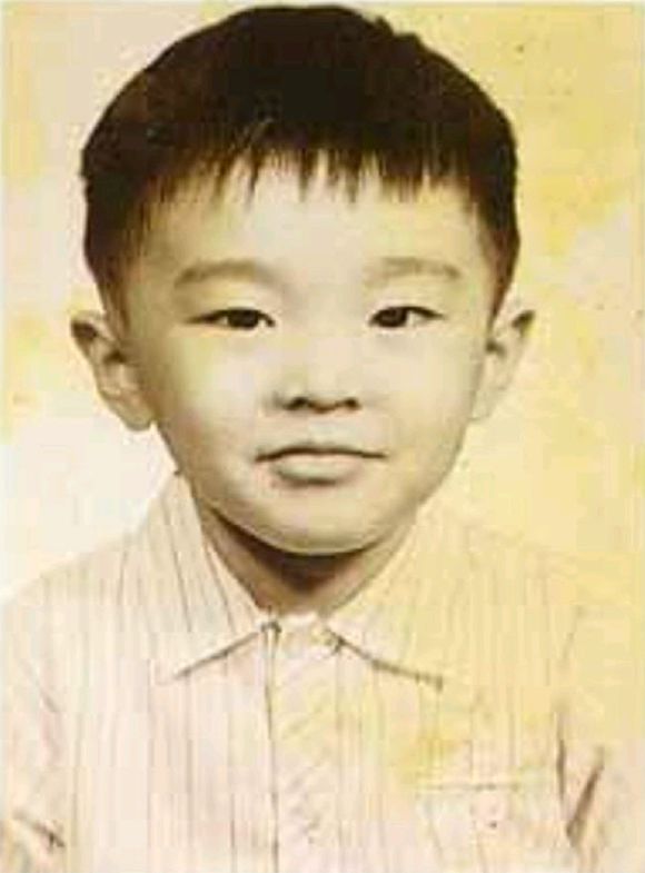 从星仔到星爷周星驰38年经典回顾,从跑龙套周星驰到现在的星爷