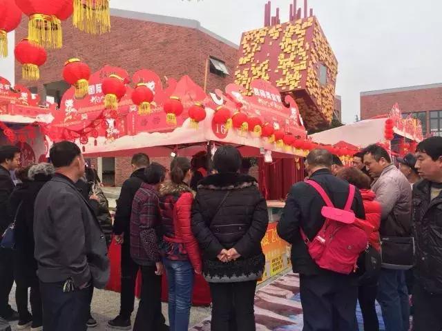 大年初一都匀哪里热闹,大年初一的现状