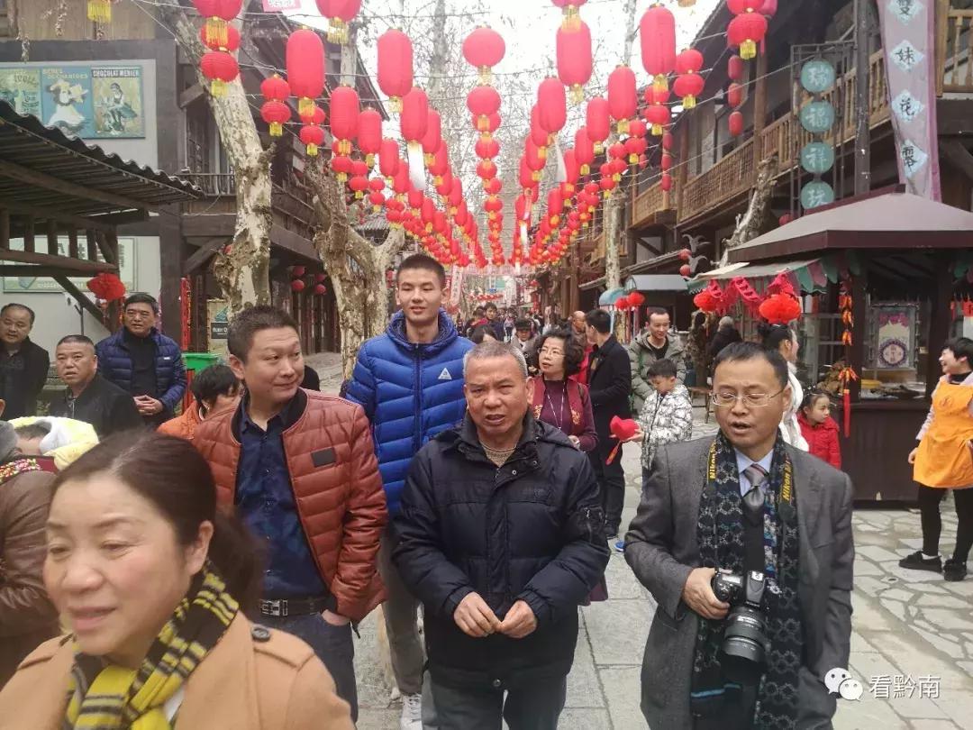 大年初一都匀哪里热闹,大年初一的现状