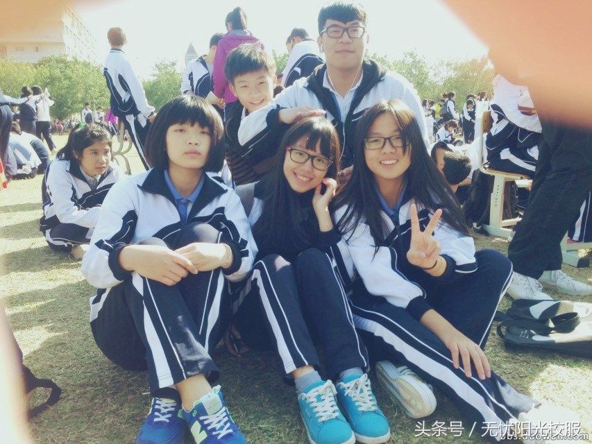 深圳校服怎么穿好看初中,深圳初中校服如何穿出韩系感