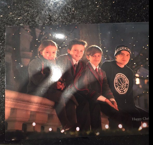 小七和贝克汉姆写毛笔,贝克汉姆小七写书法