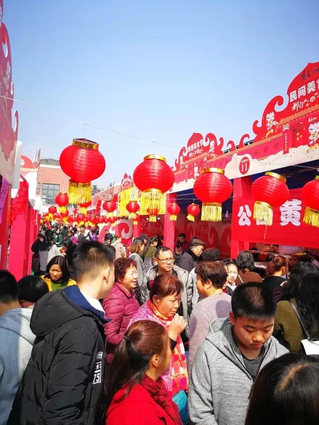 大年初一都匀哪里热闹,大年初一的现状