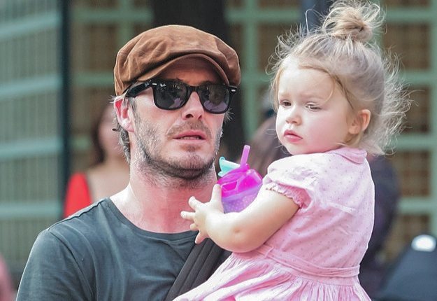 小七吐舌头动态视频,维多利亚小七完整视频