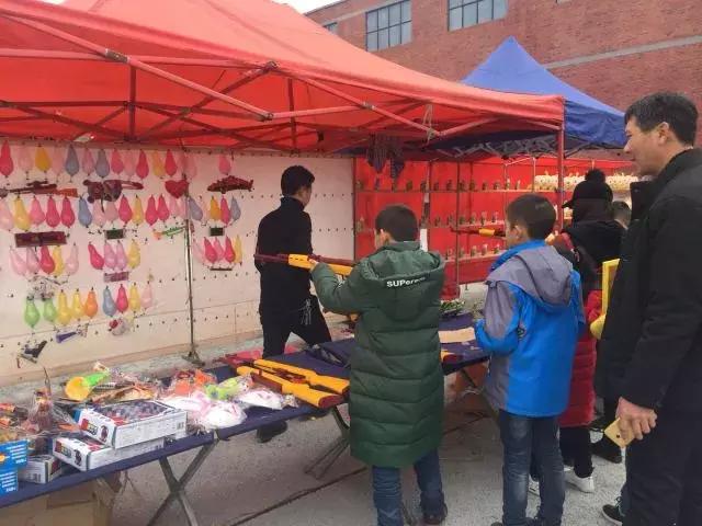 大年初一都匀哪里热闹,大年初一的现状