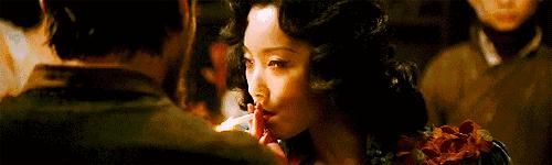 代言一个接一个，她的资源也太好了吧