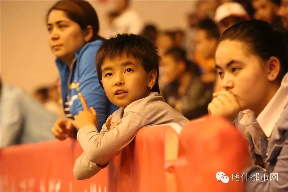 喀什农村杯足球比赛,2024喀什杯足球比赛直播