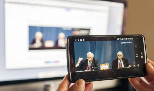 股东大会巴菲特直播,巴菲特股东会现场直播