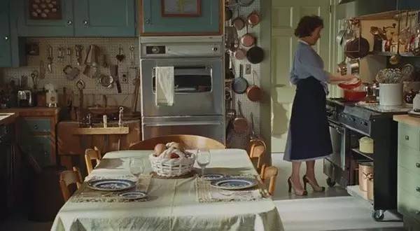 新婚礼物和红包一块给吗,塞红包塞多少合适