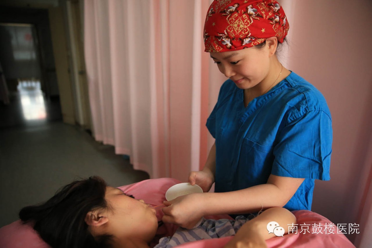 国际助产士日致敬视频,5.5国际助产士节送什么