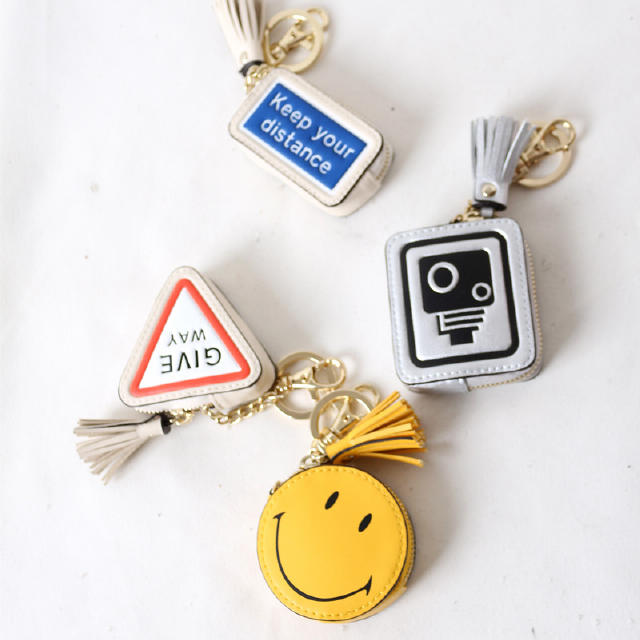 温暖和微笑留给值得的那个人,温暖的微笑给别人也给自己