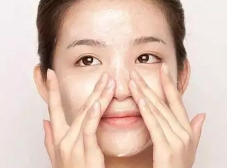 洗脸以后皮肤超级好,日常洗脸补水嫩白