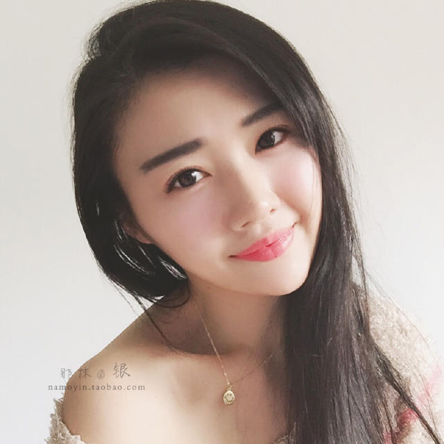 温暖和微笑留给值得的那个人,温暖的微笑给别人也给自己