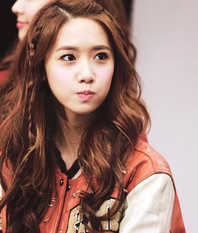 如何根据不同脸型画好眉型,方脸和小眼睛适合什么样的眉型