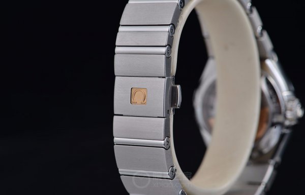 欧米茄星座蓝色表盘女,欧米茄蓝色星空限量