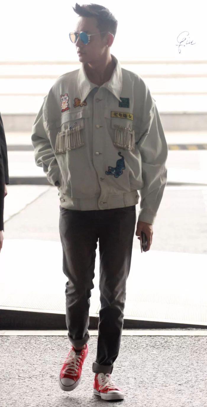 蕾哈娜、陈伟霆带红几百元球鞋，你会不会买账？