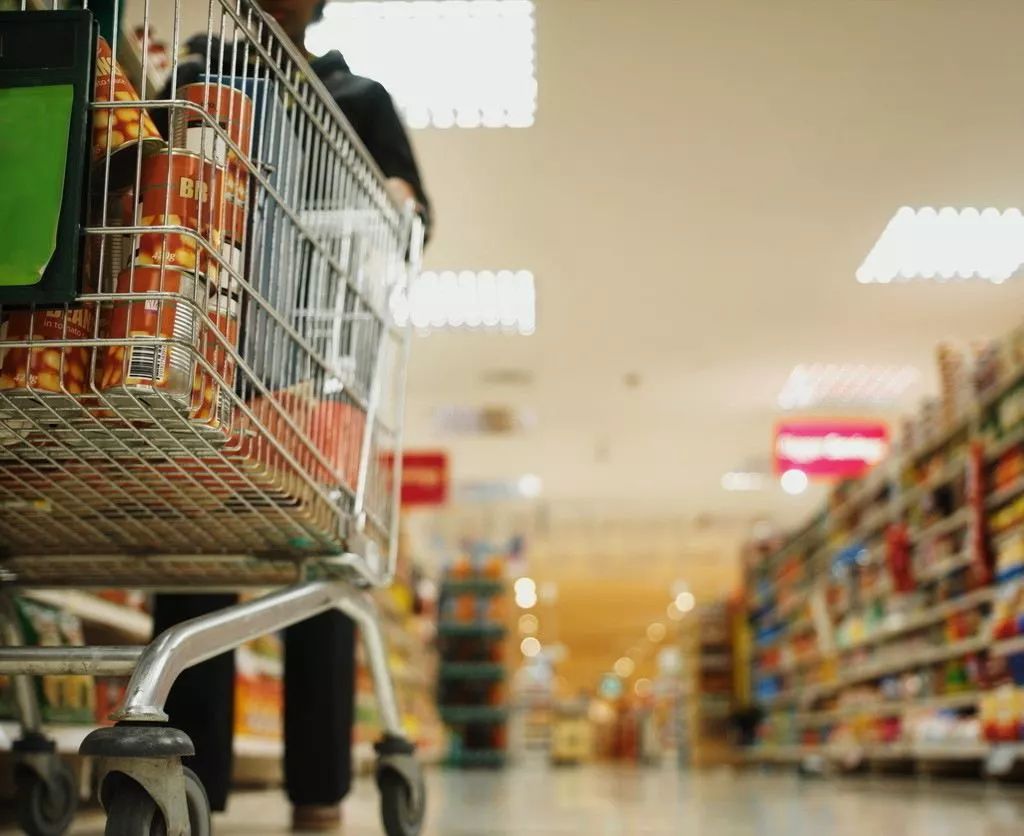 柳州妹找人代购苹果X没得货也不得退钱，还被男子威胁……