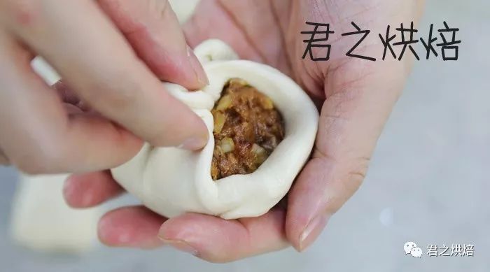 动手自己做美食肉饼看着就有食欲,适合老人吃的肉饼的做法