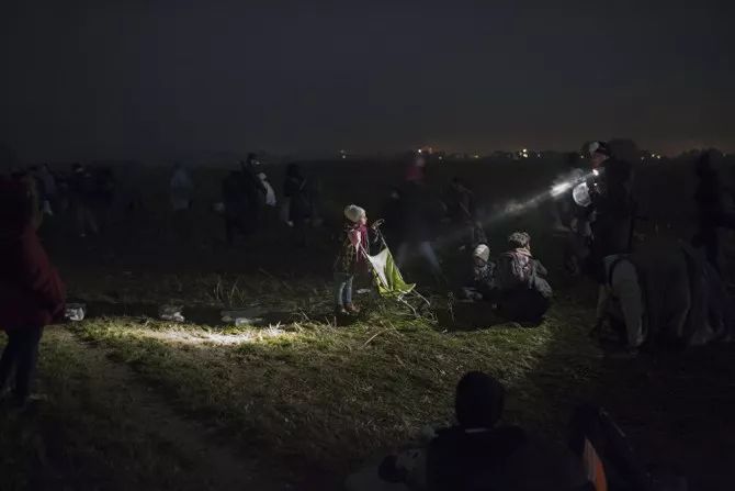 瀹夊痉鐑堟柉鎽勫奖鑾峰,淇勭綏鏂柊闂绘憚褰卞鍥剧墖