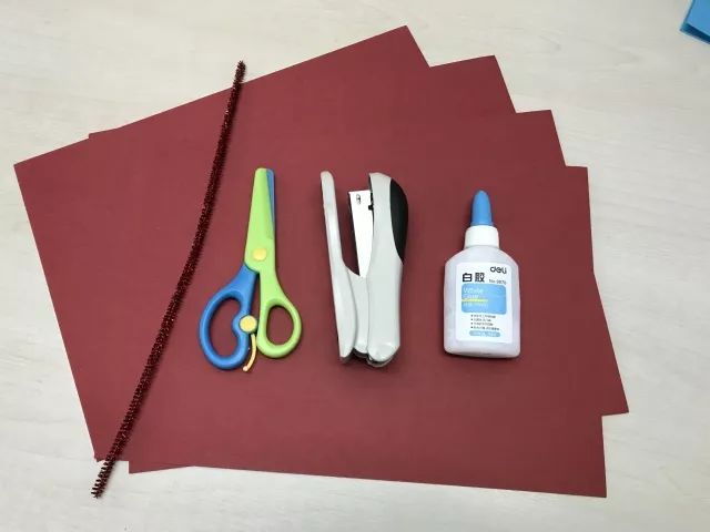 元宵节小灯笼手工怎么做,元宵节小灯笼彩纸制作