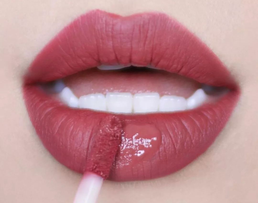 700元左右一支的口红,7块钱以内的口红