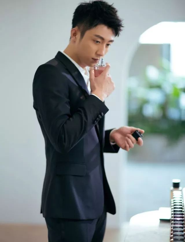 dior棣欐皼涓栧,杩ゥdior鐪熸垜棣欐皼