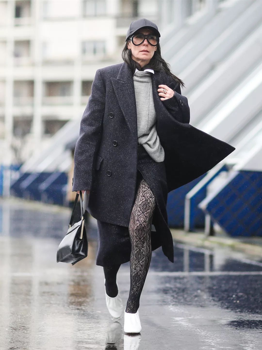 迪丽热巴宋茜西装look,热巴穿搭日常黑色棒球帽